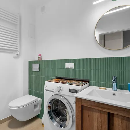 Nowolipki Calm Essence By Bookinghost *